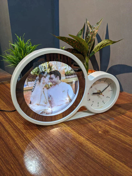 MagicGlow™ – Mirror with Clock & Memories